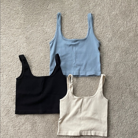 OQQ 3 Women's Ribbed Cropped Tank Tops - Black, Blue, Cream - Picture 5 of 6